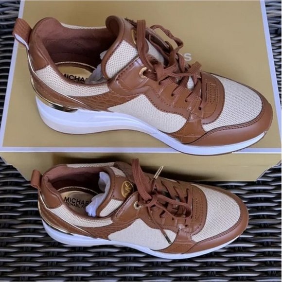 Michael Kors Crista Trainer Two Tone Canvas WMNS - Picture 4 of 16